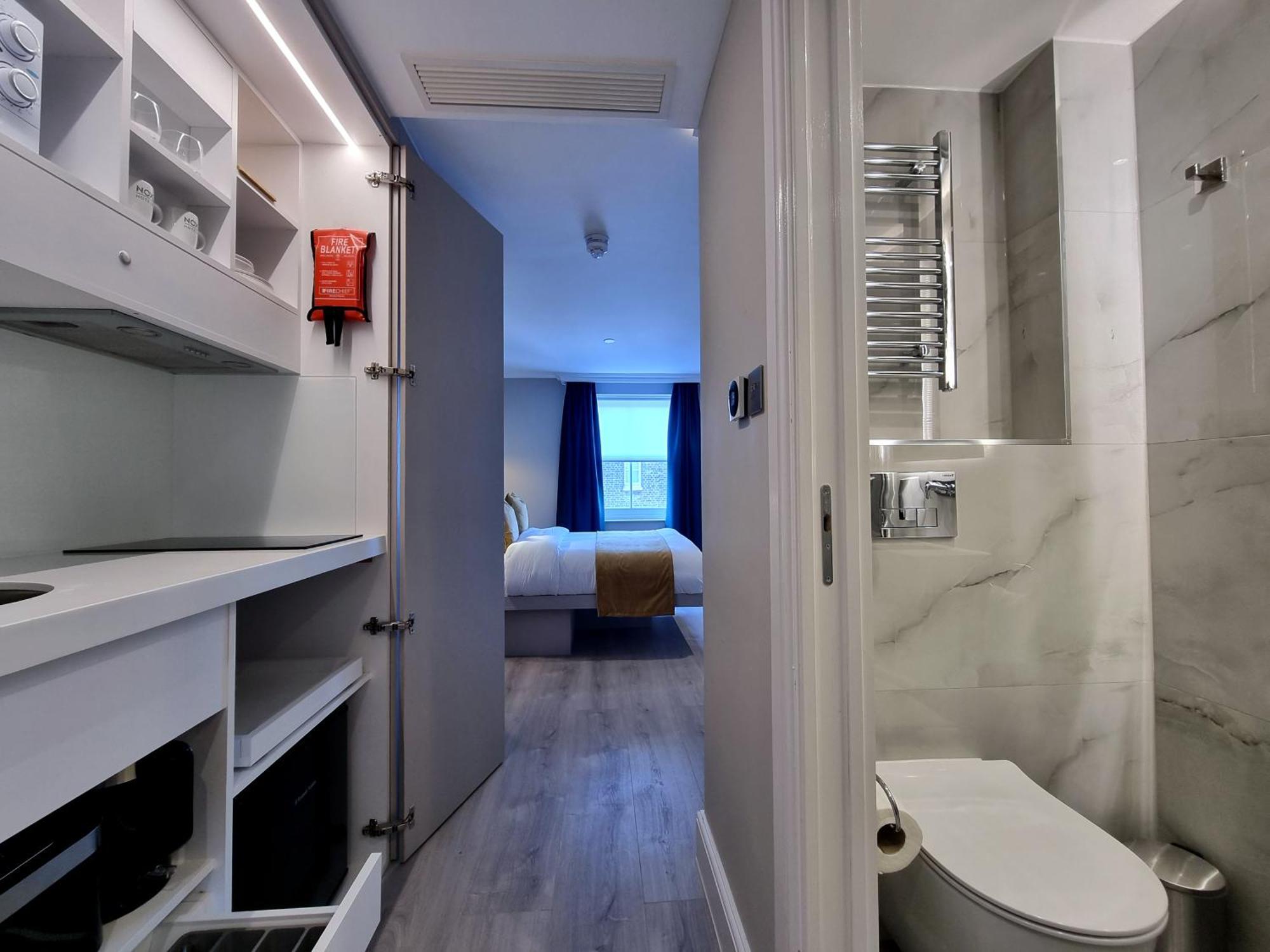 West Brompton Apartahotel 4*