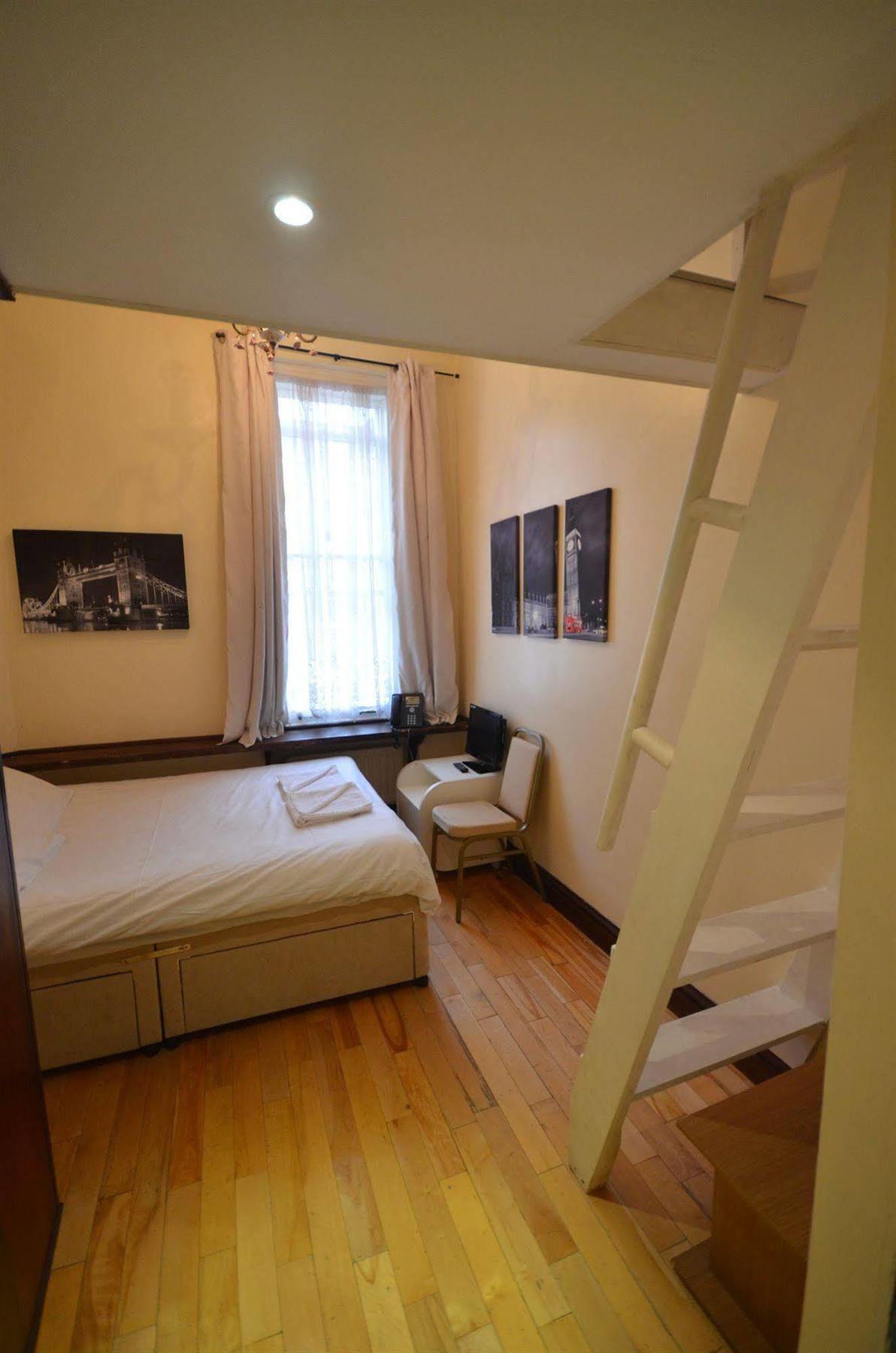 Apartahotel West Brompton 4*